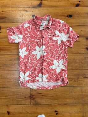 Quiksilver Red Short Sleeve Hawaiian Shirt with White Floral Print